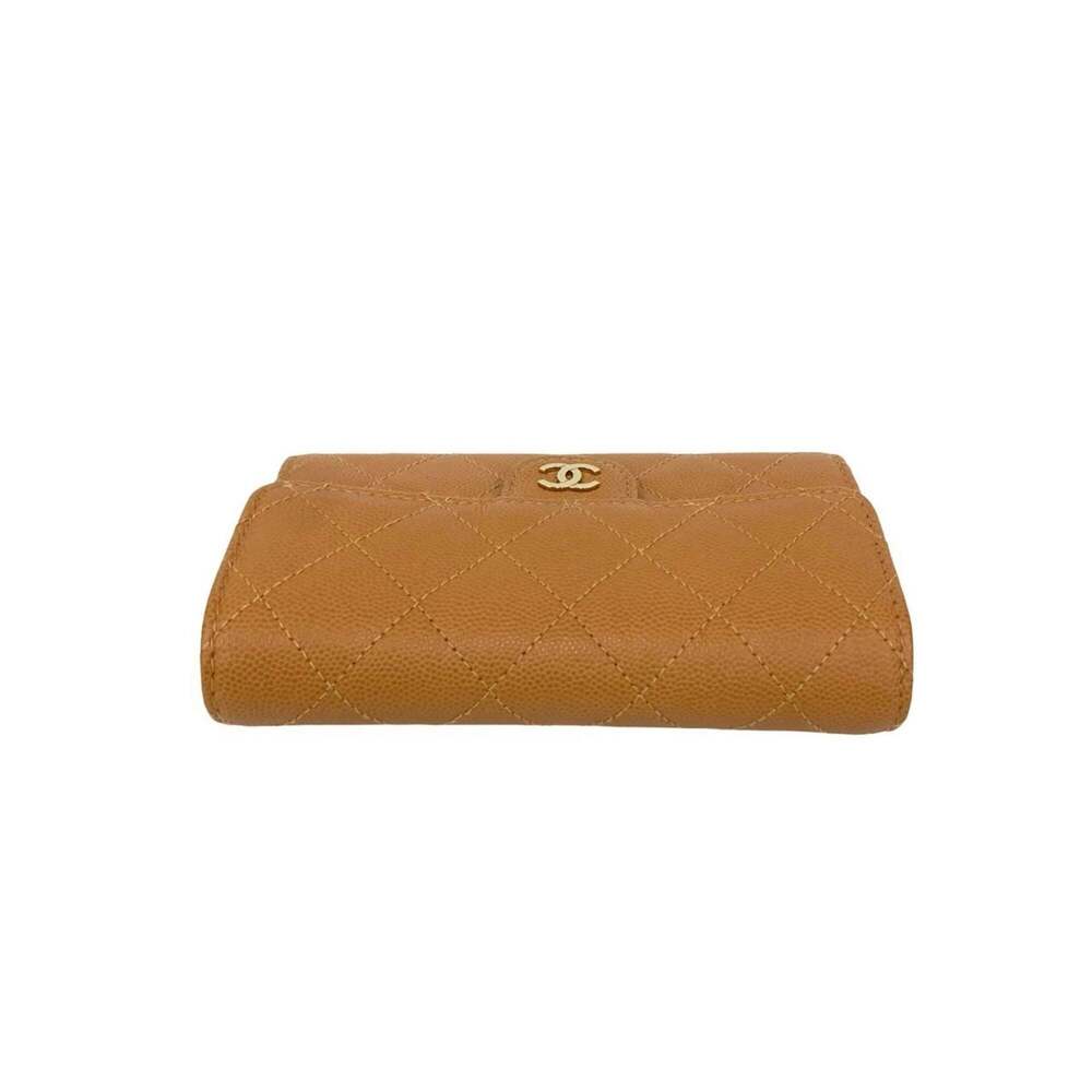 CHANEL Cream Caviar Leather Logo Wallet - Picture 3 of 10